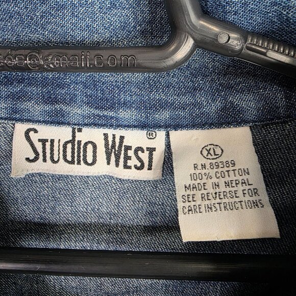 Womens Studio West Flora Embroidered Blue Denim Shirt Jacket Button Down Size XL - Picture 3 of 8